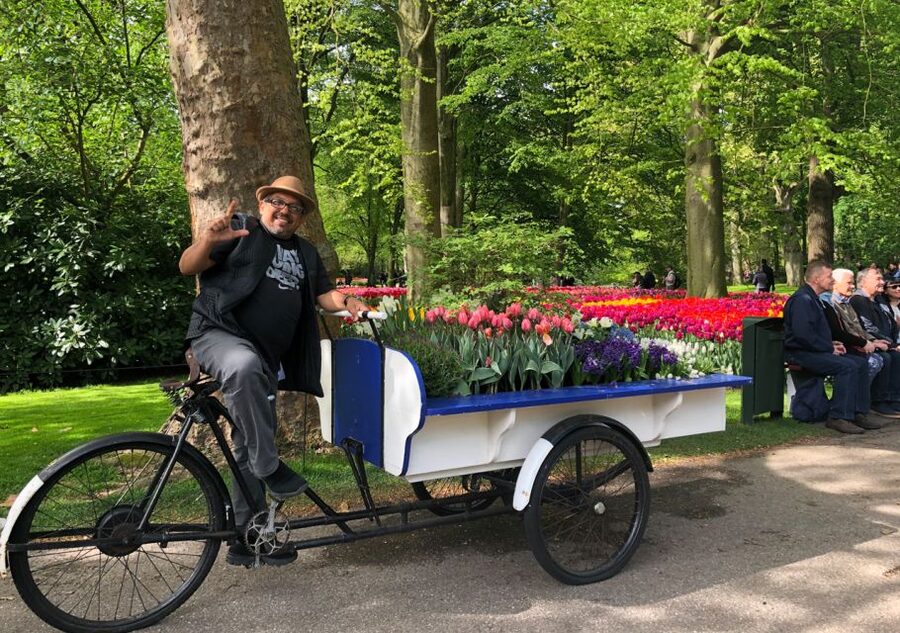 Amsterdam: Keukenhof Tulip Garden and Giethoorn Experience - A smooth start from Prins Hendrikkade at 8:30 AM