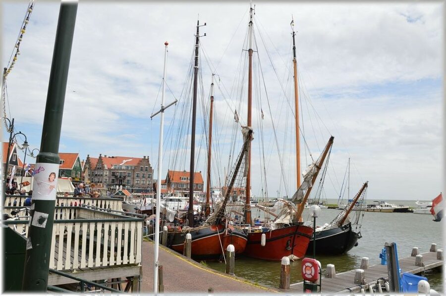 Amsterdam: Keukenhof & Zaanse Schans Windmills Private Tour - Keukenhof in 2 Hours: See the Big Moments, Not Just the Nearest Paths
