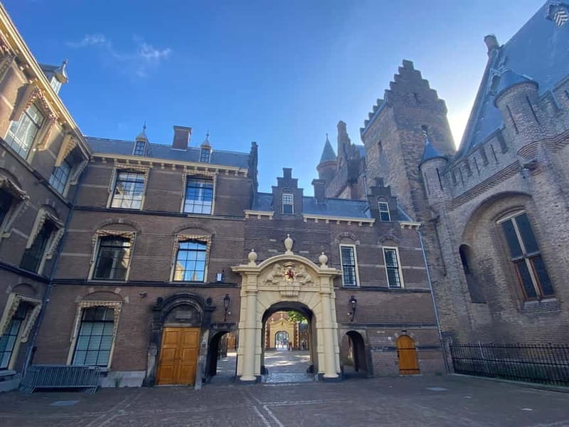 Amsterdam: Kinderdijk, Euromast, Delft and Den Haag Day Tour - Den Haag (The Hague) Binnenhof: Government in the Middle of Town