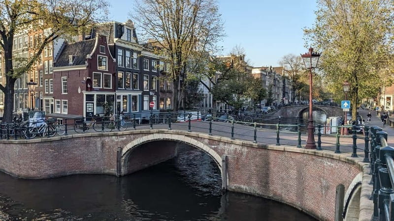 Amsterdam: Layover Flight Private Guided Tour (3h, 4h or 5h) - Pickup and timing: how you fit Amsterdam between flights