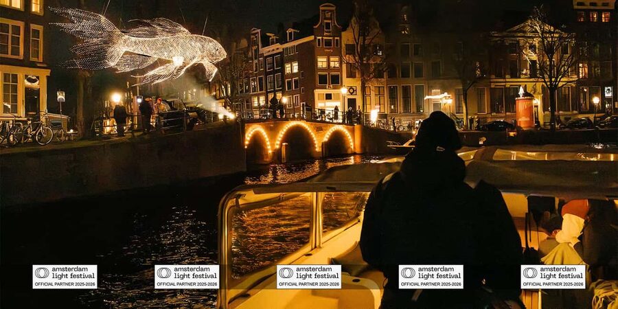 Amsterdam: Light Festival Boat+Unlimit.Drinks & Snack Option - Should you book this Amsterdam Light Festival cruise?