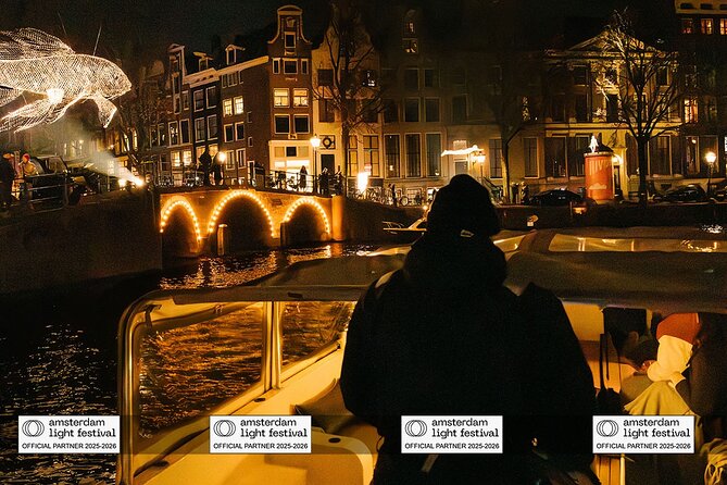 Amsterdam: Light Festival Boat with Unlimited Drinks & Snack - How the guide and captain keep things fun and clear