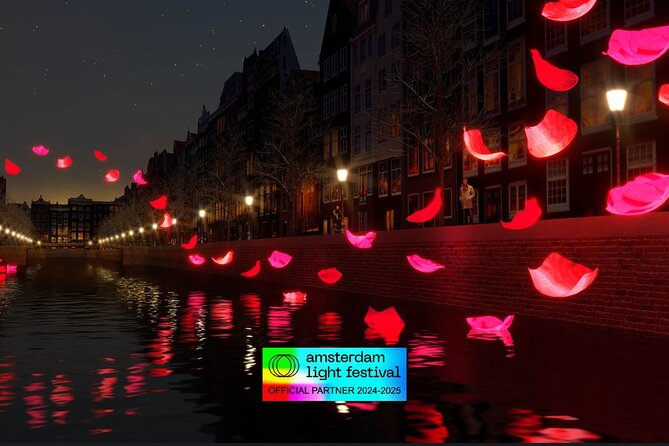 Amsterdam Light Festival: Heated Boat Cruise + Hot Drinks & Bite - Hot drinks and a snack: what “all-in” really feels like