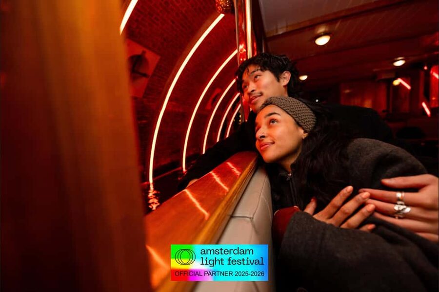 Amsterdam: Light Festival Heated Cruise + Hot Choco + Snack - Key highlights you will actually feel on the water