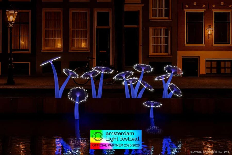 Amsterdam: Light Festival Heated Cruise + Hot Choco + Snack - The Amsterdam Light Festival, Legacy theme, and what you are seeing