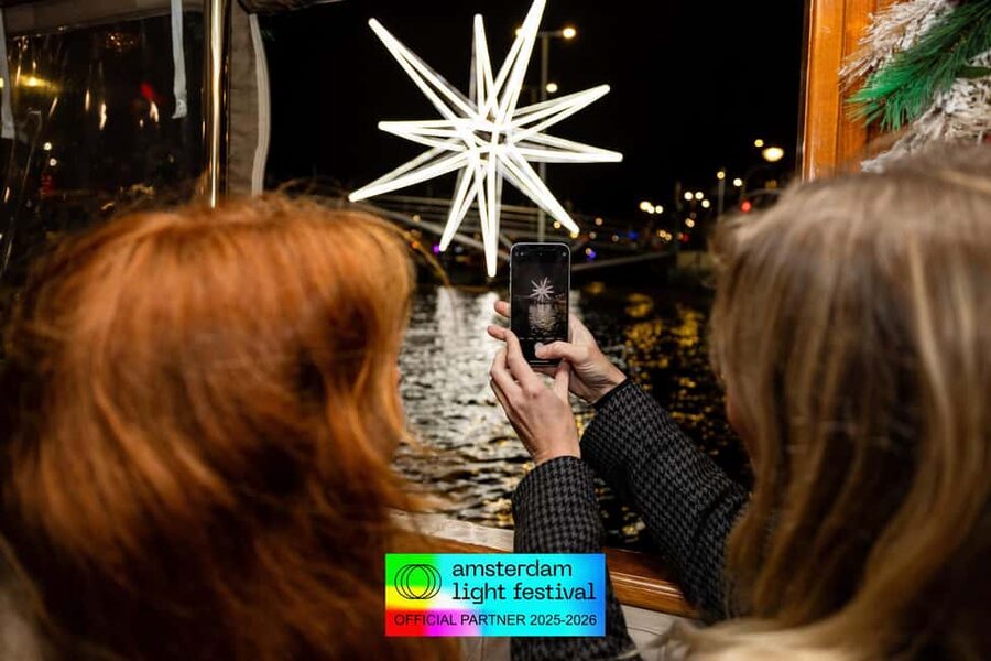 Amsterdam: Light Festival Heated Cruise + Unl Drinks & Snack - Price and value: is $31 worth it for this Light Festival cruise?