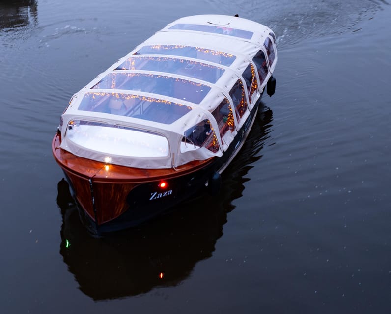 Amsterdam: Light Festival Heated Cruise & Unlimited Drinks! - A warm way to see the Amsterdam Light Festival from the canals