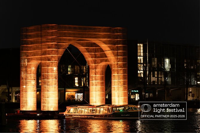 Amsterdam Light Festival Tour in German | Including Drinks - German audio guide: why narration matters on the canals