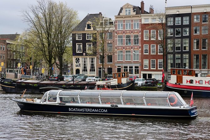 Amsterdam Live Guided Sightseeing Canal Cruise - The Amstel River: starting the route with big-city flow
