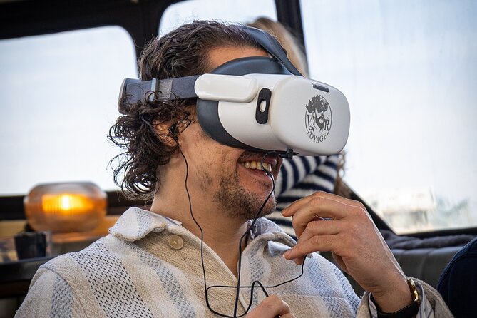 Amsterdam: Luxury Canal Cruise with Historic VR Experience - What the cruise itself delivers: comfort, viewpoints, and photos