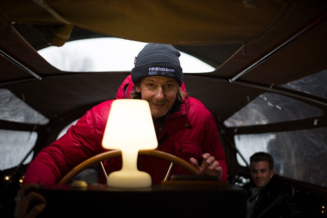 Amsterdam: Luxury Light Festival Cruise Unlimited Drinks Included - Comfort details that really change the experience