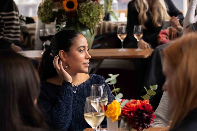 Amsterdam: Luxury Saloon Boat Cruise with Cocktails & Waffle - Open bar upgrades: what you gain (and what to expect)