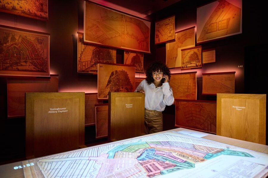 Amsterdam: Museum of the Canals Ticket with Audio Guide - How the audio guide and multimedia explain canals from 400 years ago to today