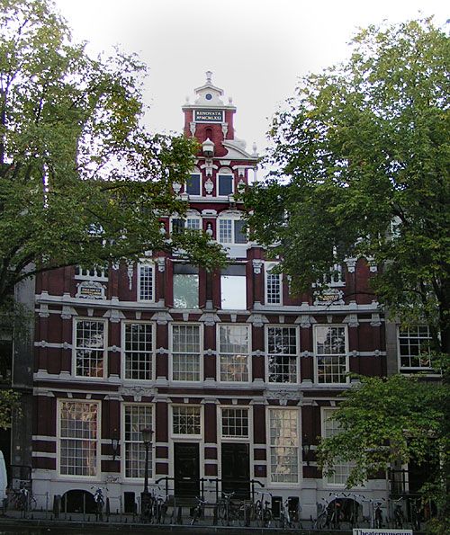 Amsterdam Old City Private Walking Tour - A Walk Through the Old Jewish District and Its Shift Over Time