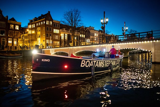 Amsterdam Open Boat Cruise in Old City Center with Live Guide - Who this cruise suits best (and who might want to adjust)
