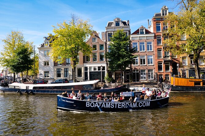 Amsterdam Open Boat Cruise in Old City Centre with Drinks Options - Key things I’d circle before you book