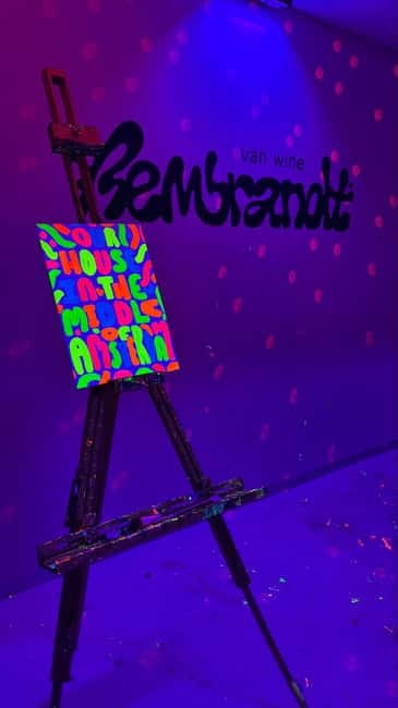 Amsterdam: Paint and Sip in the Dark at Rembrandt van Wine - What the Rembrandt van Wine dark paint session is really about