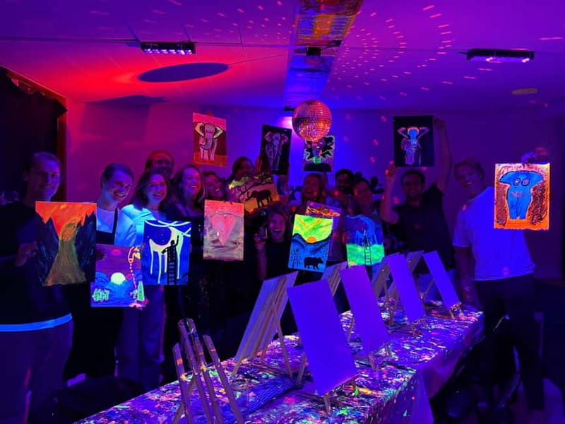 Amsterdam: Paint and Sip in the Dark at Rembrandt van Wine - Price and value for a 2 hour neon art ticket