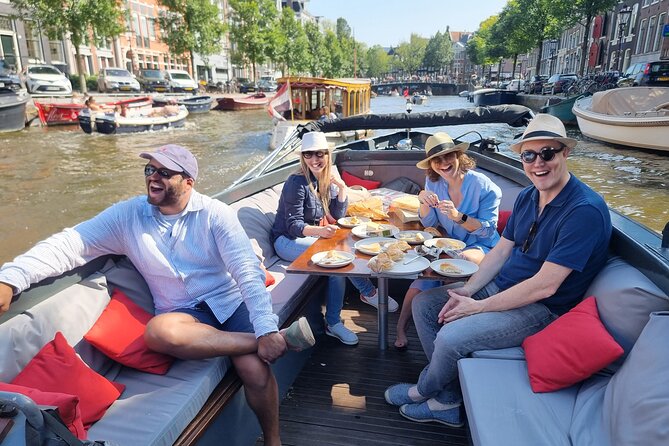 Amsterdam Private Boat Tour With Drinks - EN ES FR - The Canal Ring, UNESCO views, and what to notice on Herengracht and Prinsengracht