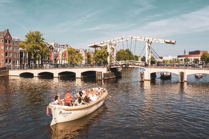 Amsterdam Private Boat Trip with Pizza and Unlimited Drinks - Price and value: what $297.39 per person really buys you