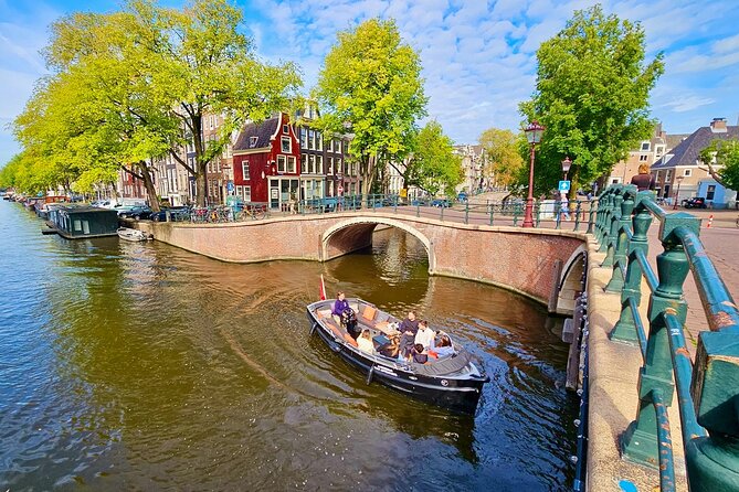 Amsterdam Private Canal Cruise – 90 Minutes through the Old City - Stop by stop: Amstel classics, canal-belt icons, and the Skinny Bridge finish