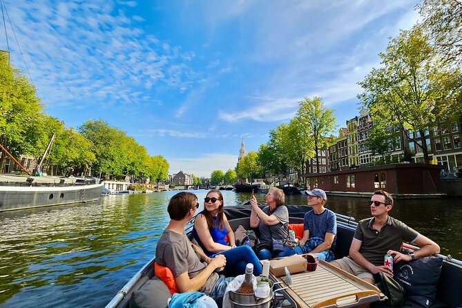 Amsterdam Private Canal Cruise – 90 Minutes through the Old City - Comfort, what to wear, and the onboard vibe