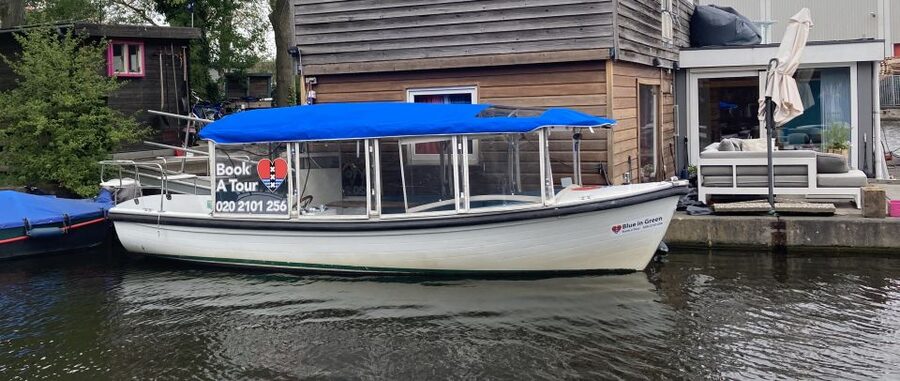 Amsterdam: Private Canal Tour - Skippers like Deep and Paap: why the human touch matters