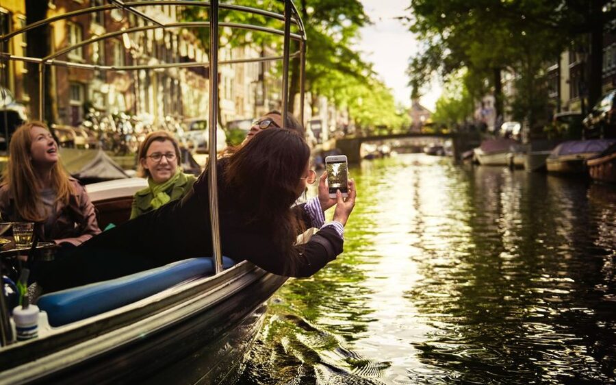 Amsterdam: Private Canal Tour - Onboard setup: drinks included, comfort details, and the no-toilet reality