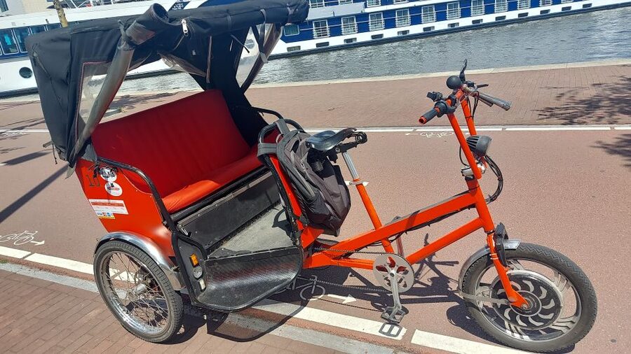 Amsterdam: Private City Highlights Tour by Rickshaw - Key points that make this rickshaw tour worth your time