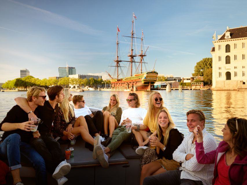 Amsterdam: Private Cruise with Drinks & Optional Snacks - No music on the canals: what that changes for your mood