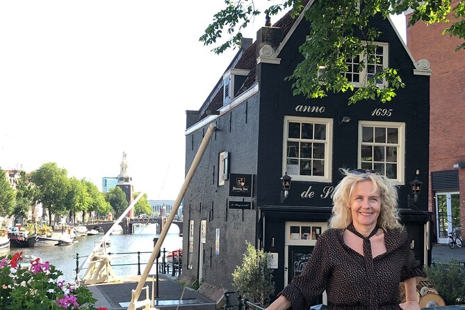 Amsterdam private guided tour with Marieke, local guide - Meeting at SpuiKalverstraat 139 and planning your next hours