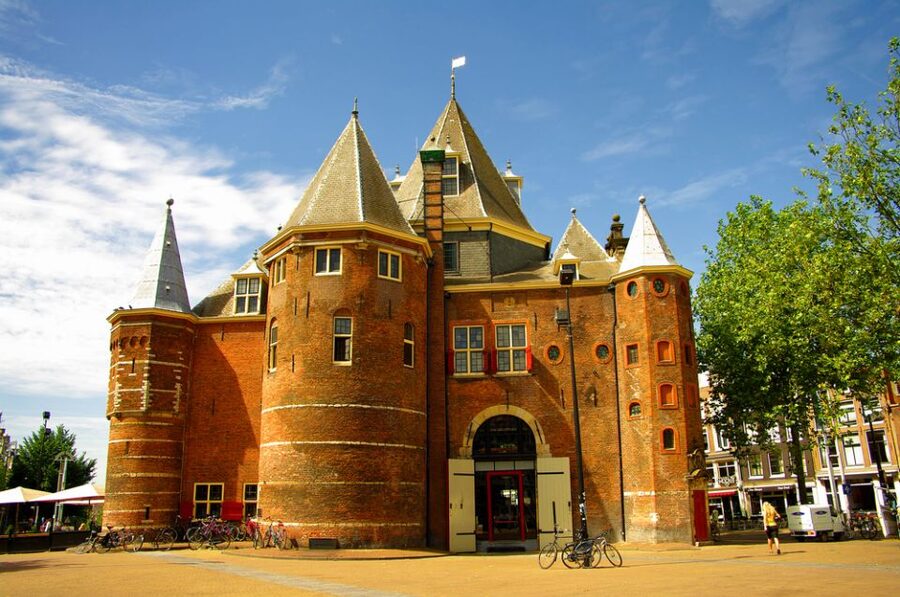 Amsterdam: Private Guided Walking Tour - Begijnhof (Beguinage) for a Quiet Counterpoint