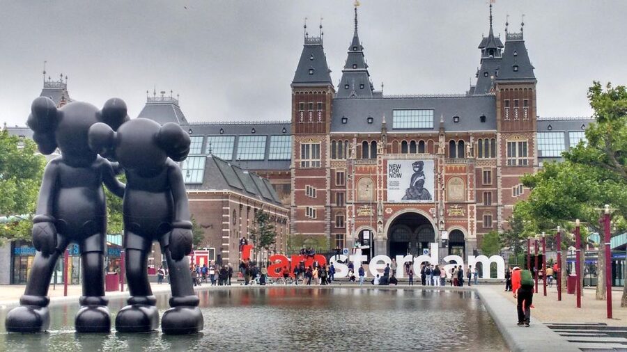 Amsterdam: Private Hidden Gems Discovery Tour - Old Town to Jordaan, With the Red Light District as a Point of Reference