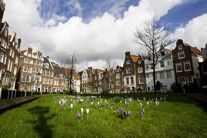 Amsterdam Private Historical Walking Tour - Royal Palace and the New Church: authority and belief in close quarters