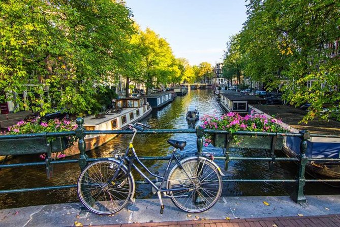 Amsterdam: Private Introduction Walking Tour (TOP RATED) - From Centraal Station to Zeedijk: pubs, Chinatown, and the city’s edges