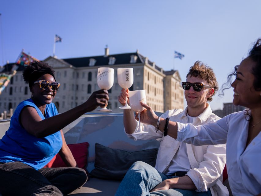Amsterdam: Private Luxury Cruise with Drinks & Silent Disco - The 90-Minute Flow, From Settle In to Ship Out