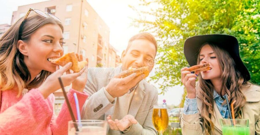 Amsterdam: Private Luxury Cruise with Pizza and Drinks - Pizza and Unlimited Drinks: What Comes On Board
