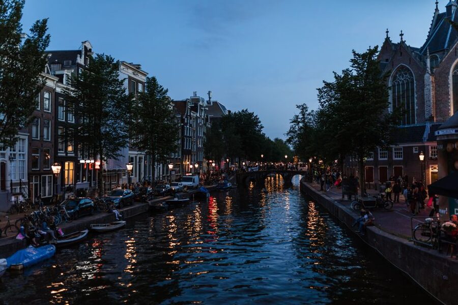 Amsterdam: Private Night Tour of Speakeasies and Bars - How the private guide match shapes your night in Amsterdam