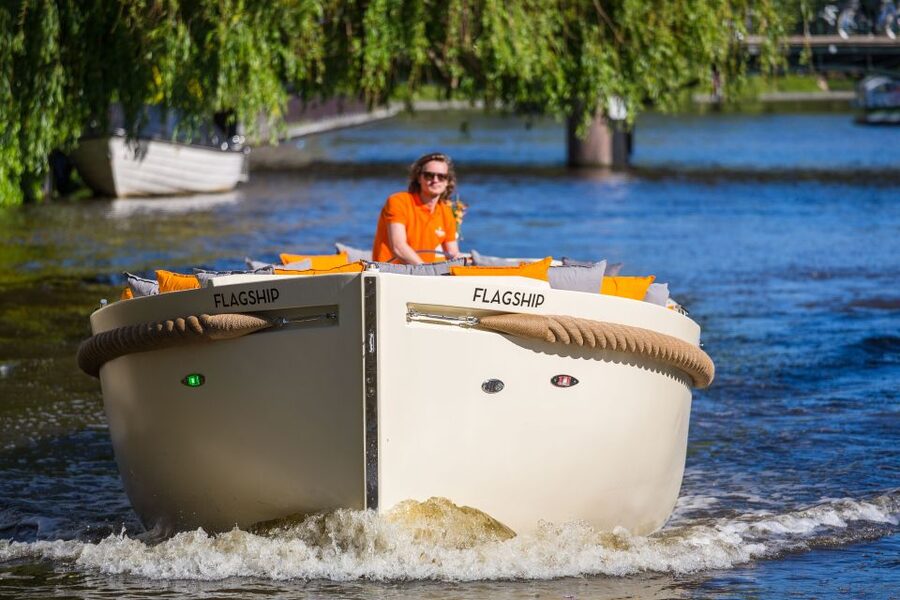 Amsterdam: Private Prosecco Canal Cruise Tour - Who should book this Prosecco canal cruise
