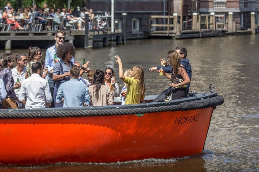 Amsterdam: Private Prosecco Canal Cruise Tour - How to get the most out of the 90 minutes