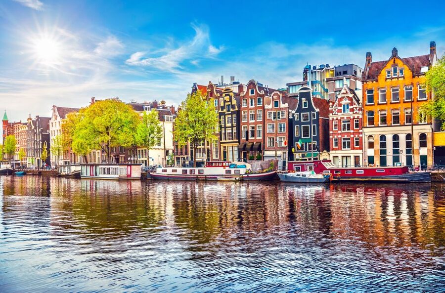 Amsterdam: Private Prosecco Canal Cruise Tour - Should you book it?