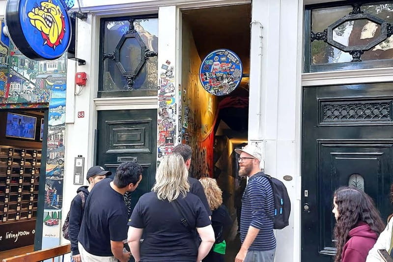 Amsterdam: Private Tour with Local Guide (French or English) - The Jordaan, Oude Pijp, Waterlooplein, and Magere Brug: where the day turns into “I could live here”