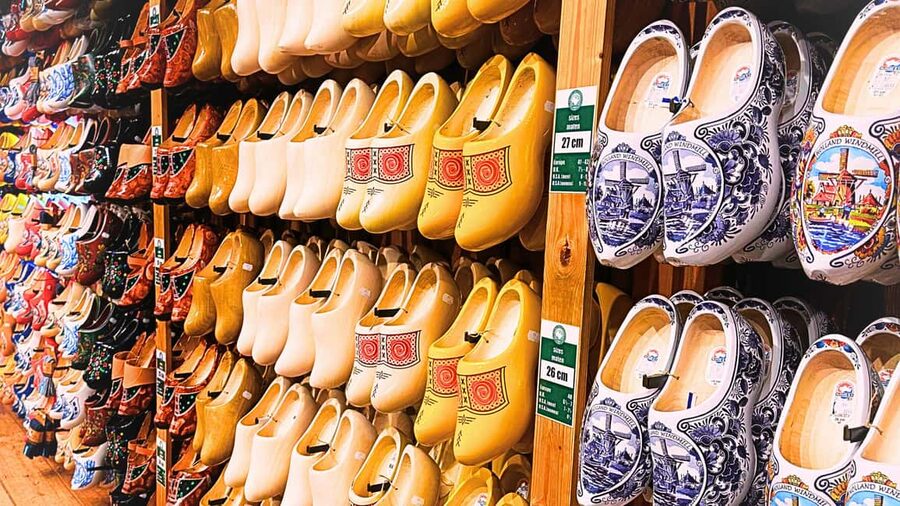 Amsterdam : Private Tour Zaanse Schans - Cheese farm tasting in North Holland: learn the basics, then sample