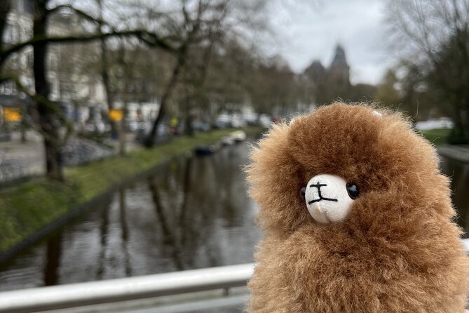 Amsterdam Private Walking & Tasting Tour - Fresh stroopwafel, warm and caramel-centered