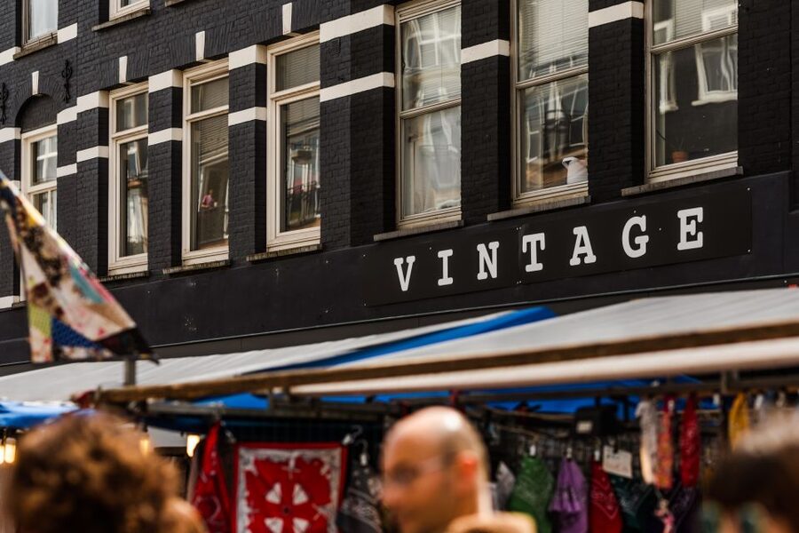 Amsterdam: Private Walking Tour of Jordaan & De 9 Straatjes - De 9 Straatjes: the street where browsing feels like a hobby
