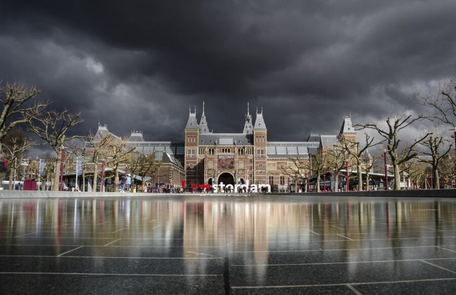 Amsterdam: Private Walking Tour with a Local - Who should book this Amsterdam private walking tour