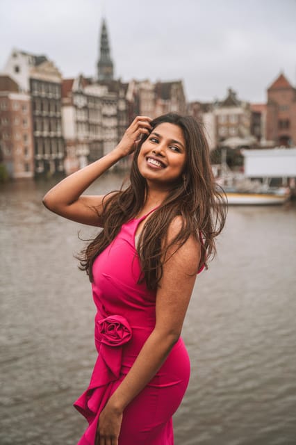 Amsterdam: Professional Photoshoot at the Canals - How to prepare so you look natural and comfortable