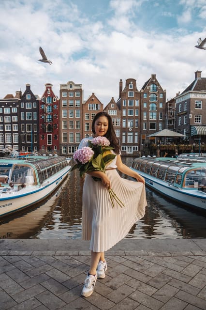 Amsterdam: Professional Photoshoot at the Canals - Where you’ll meet the photographer and what that means for your start