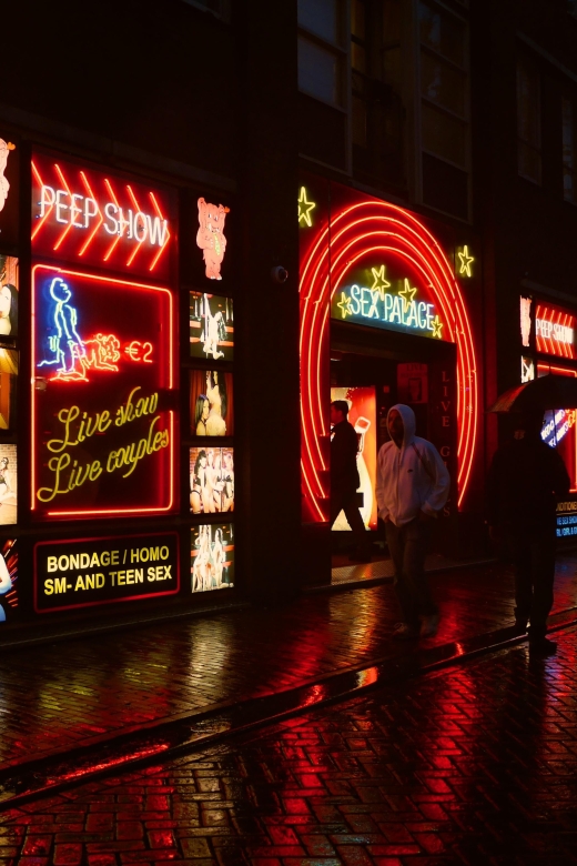 Amsterdam: Red Light District and Coffeeshop Culture Tour - Key things that make this tour worth your time