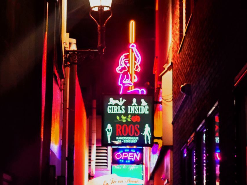Amsterdam: Red Light District and Coffeeshop Culture Tour - A 2-Hour Walk Through Amsterdams Red Light and Coffeeshop World